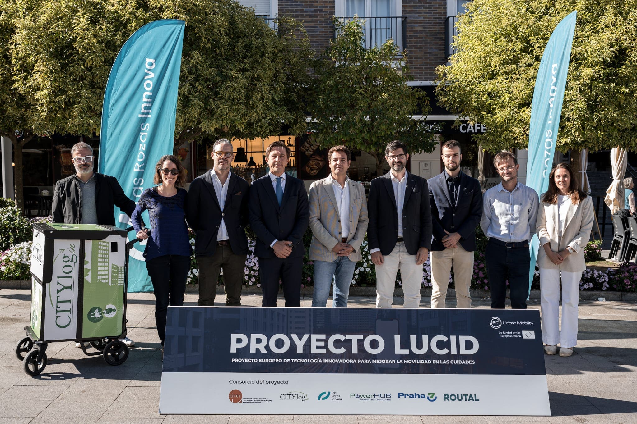 foto familia LUCID